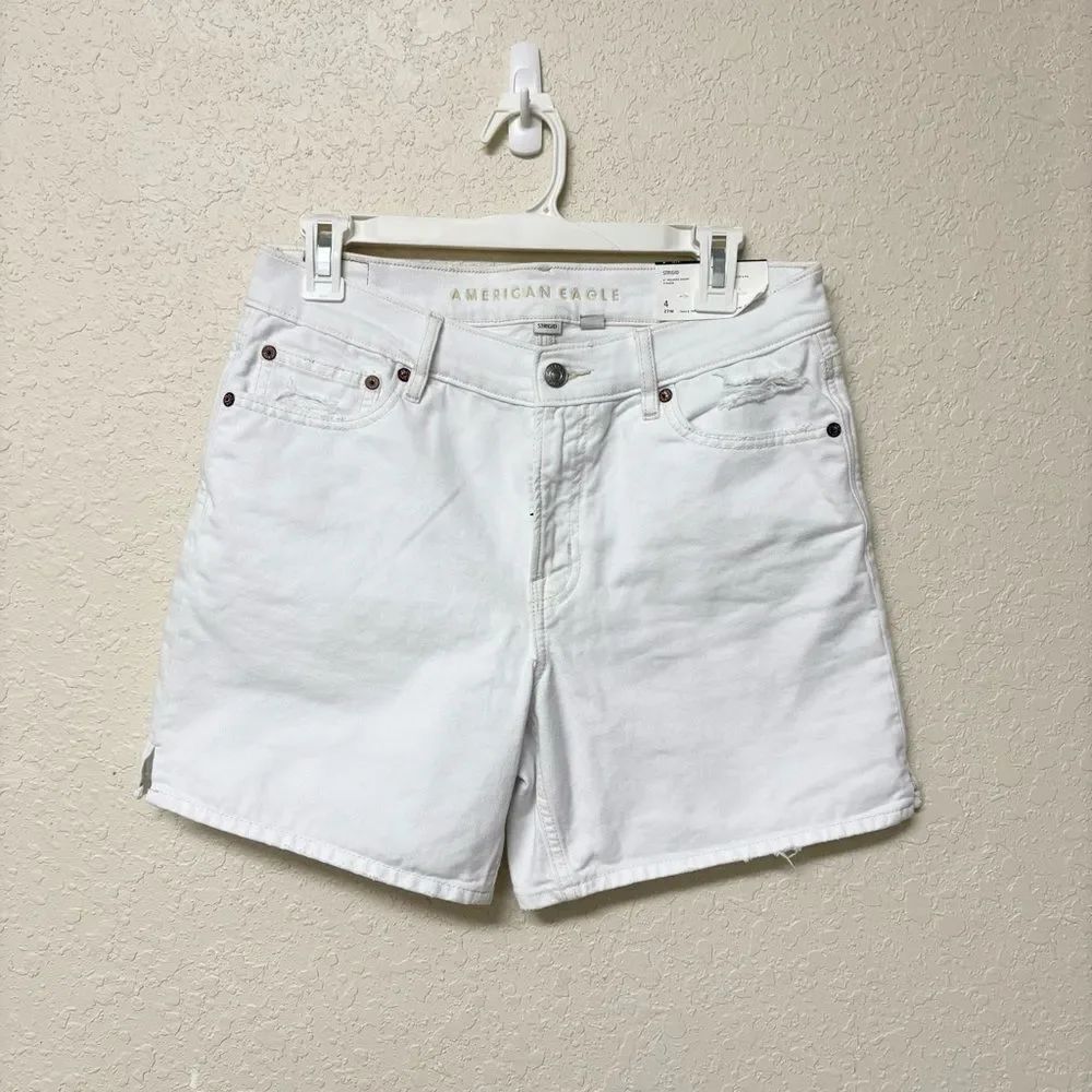 NWT American Eagle 6” Relaxed White Short Size 4 Jean Denim Shorts Strigid